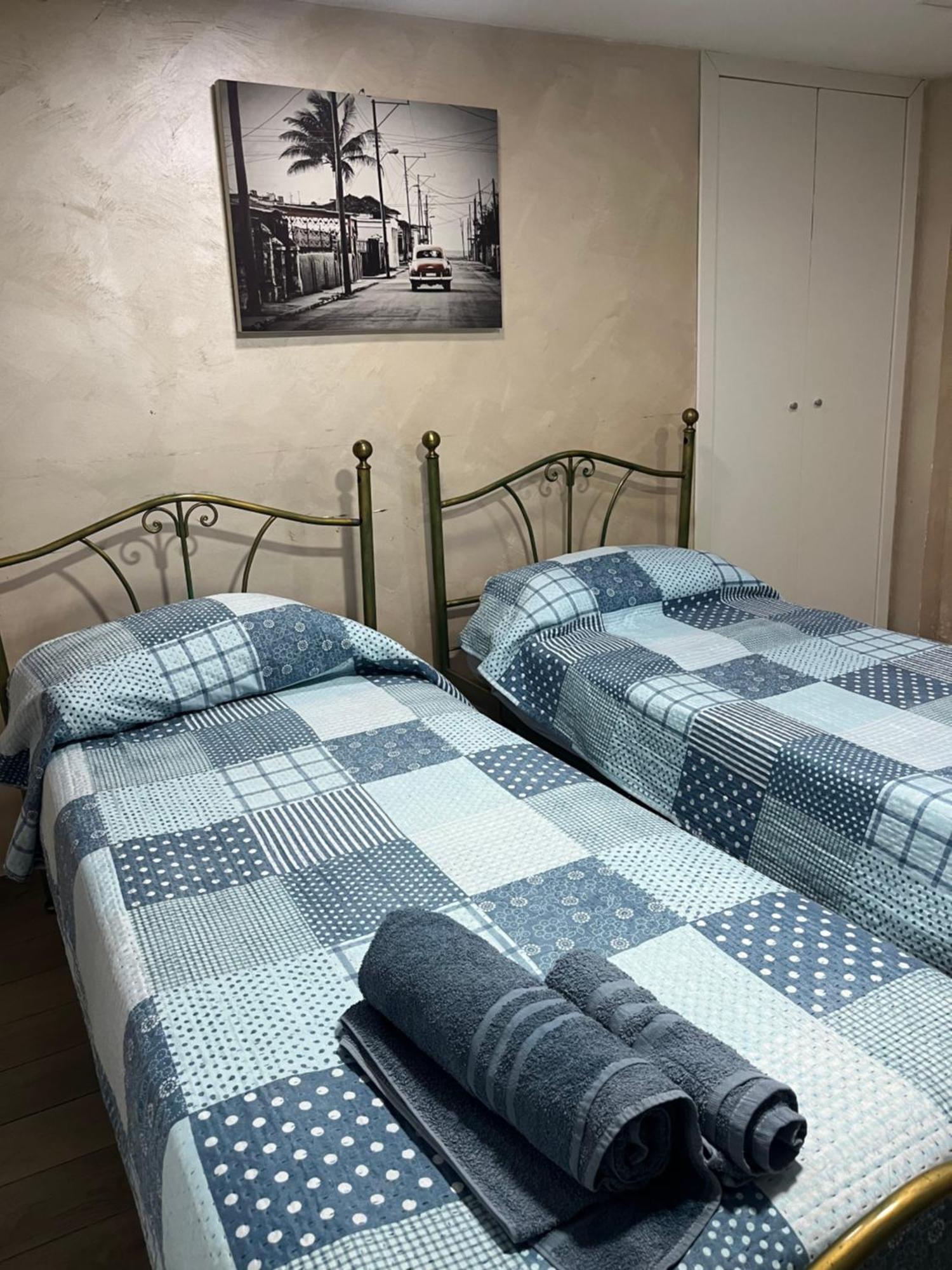 Bouganville Napoli Bagian luar foto