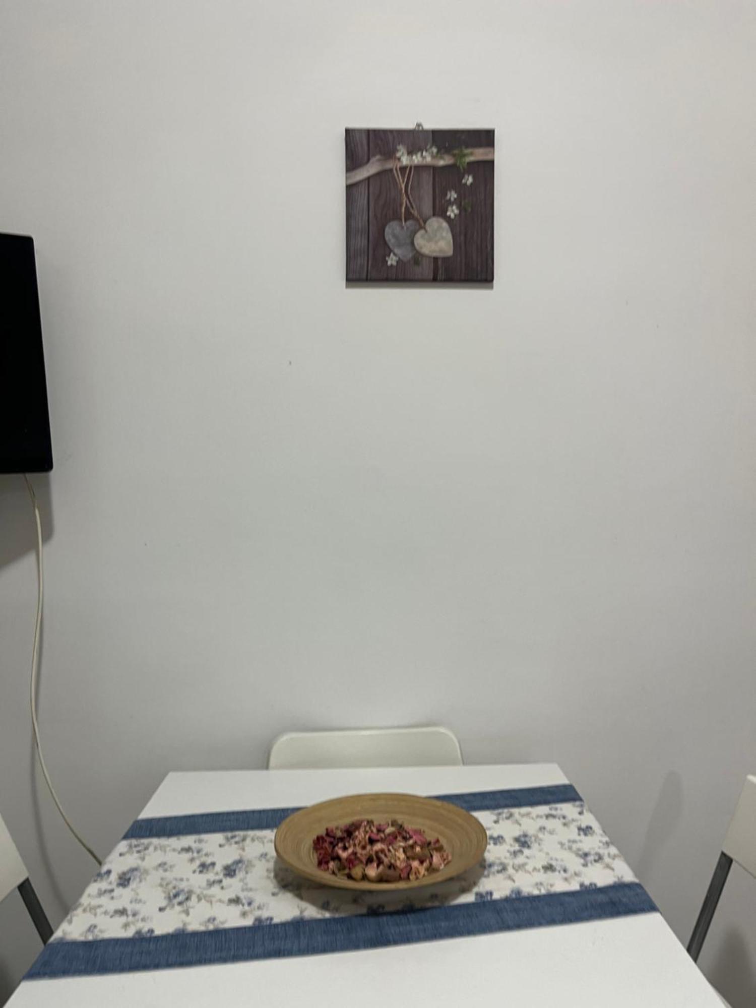 Bouganville Napoli Bagian luar foto