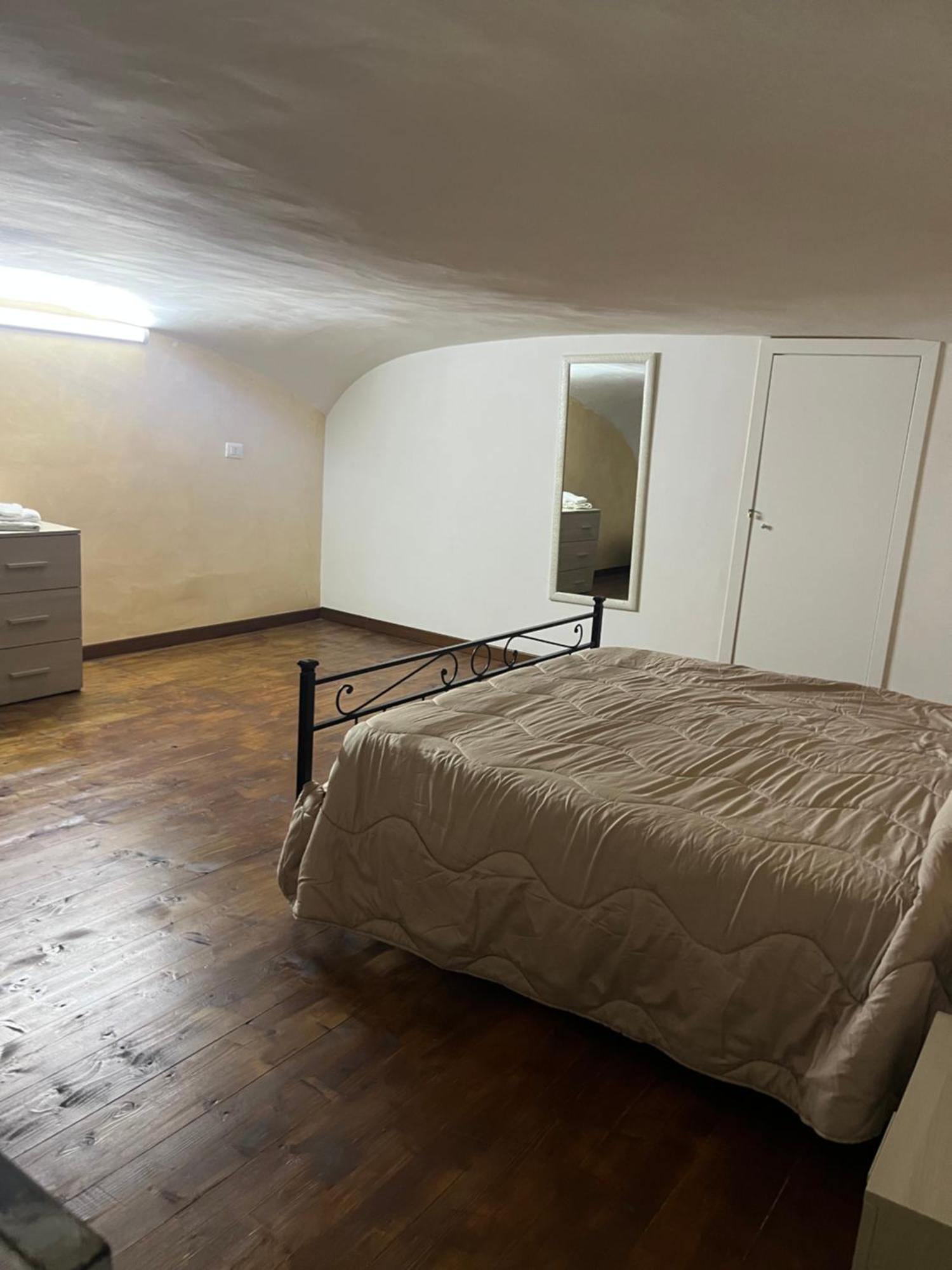 Bouganville Napoli Bagian luar foto