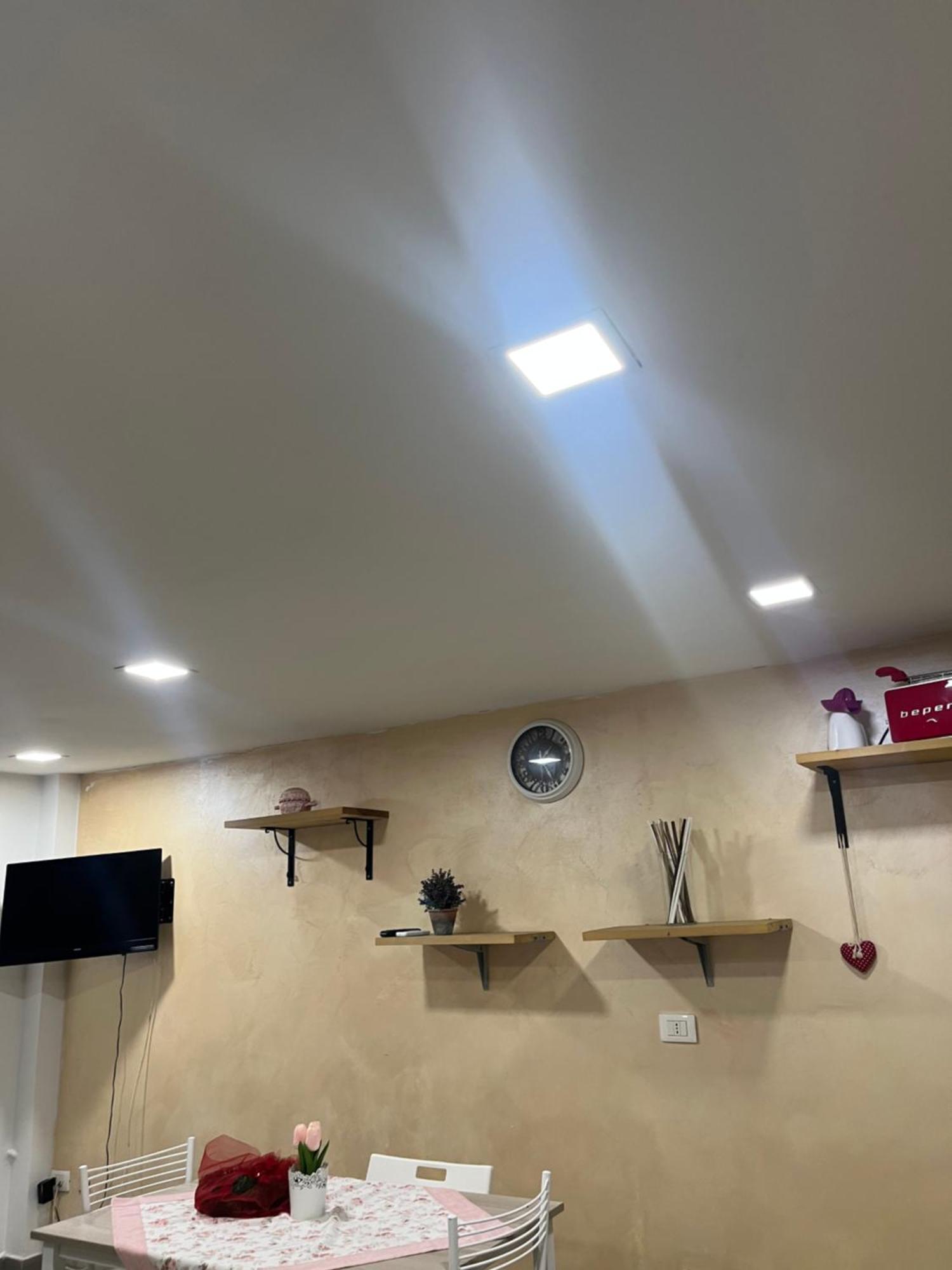 Bouganville Napoli Bagian luar foto