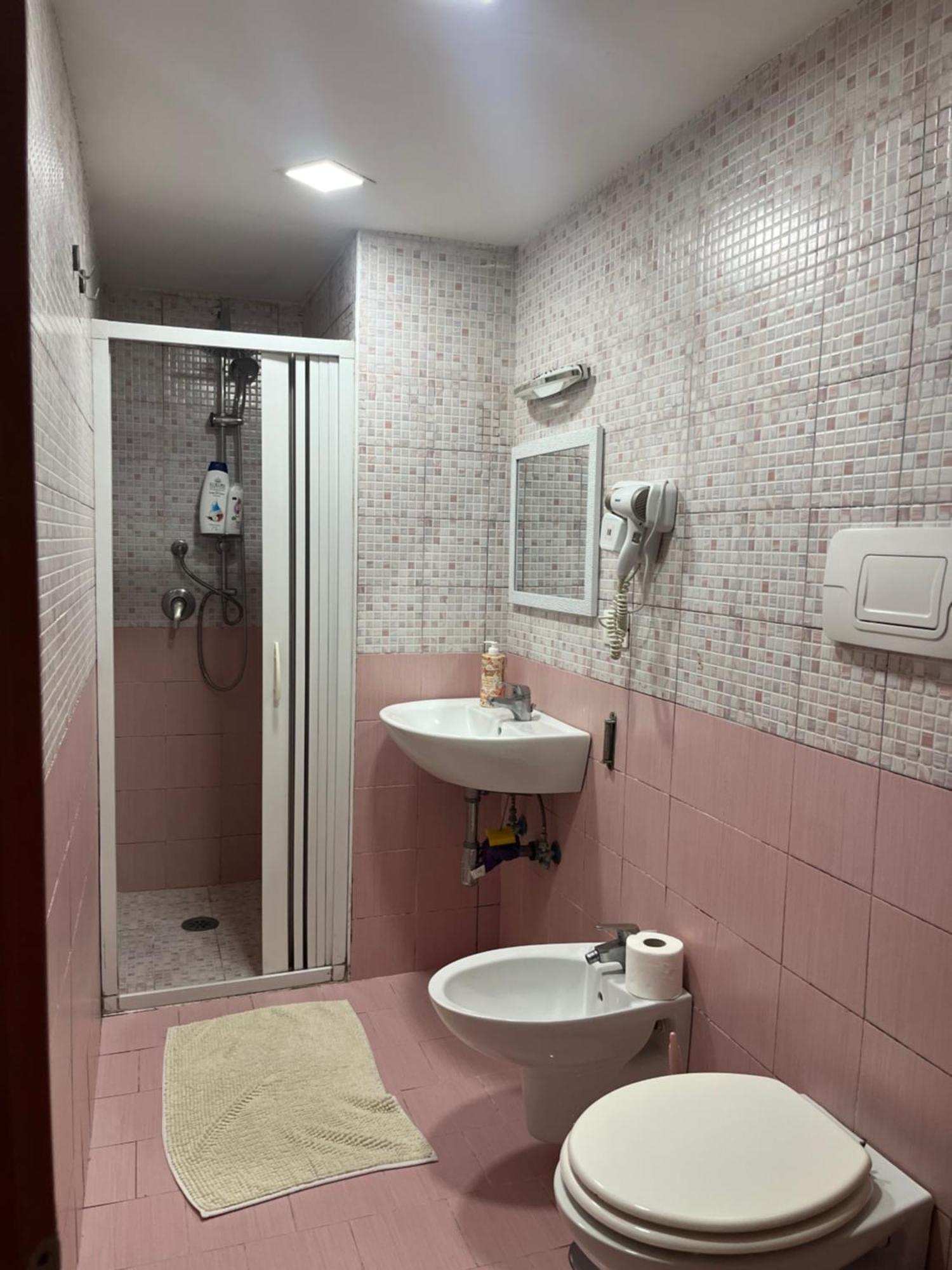 Bouganville Napoli Bagian luar foto