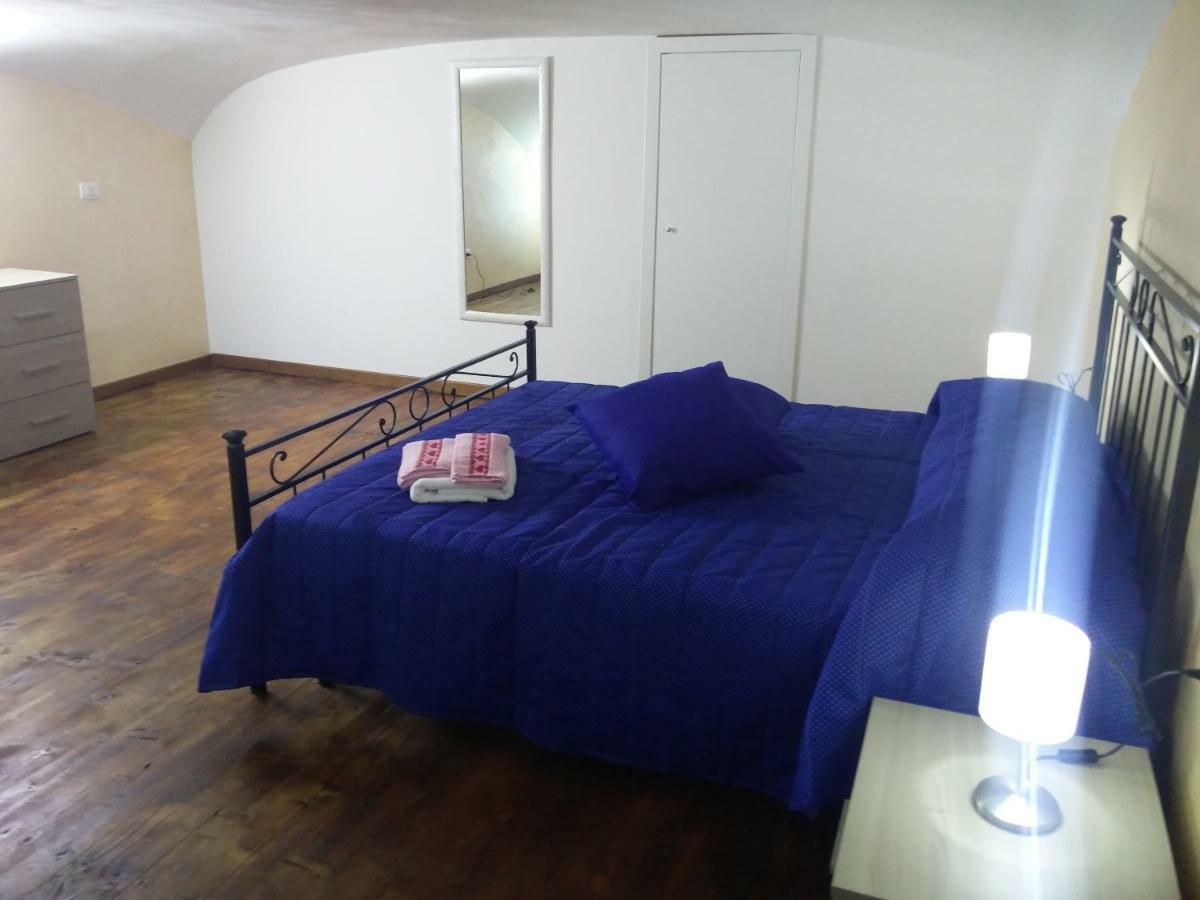 Bouganville Napoli Bagian luar foto